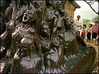 Monumento recordatorio de la matanza