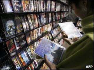 Tiệm bán DVD tại Trung Quốc