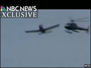 Imagem divulgada por canal de TV americano mostra aeronaves pouco antes da colisão (NBC News/AFP)