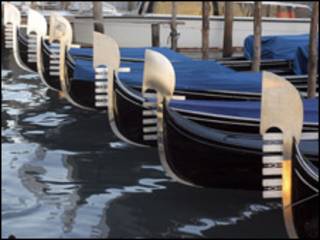 Góndolas en Venecia, Italia.