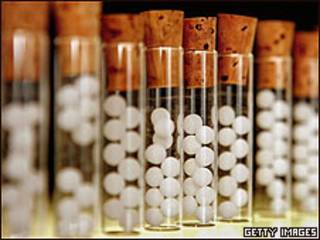 Tubos que contienen remedios homeopáticos