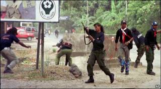 Dân quân chống cuộc trưng cầu dân ý, tại thủ đô Dili năm 1999