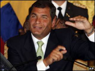 O presidente do Equador, Rafael Correa, durante pronunciamento em Quito (AP, 26 de agosto)