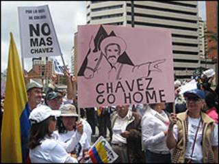 Manifestantes em Bogotá