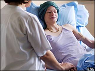 Enferma de cáncer