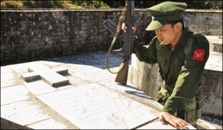 Quân Kachin - ảnh của Ryan Libre trên BBC News Online