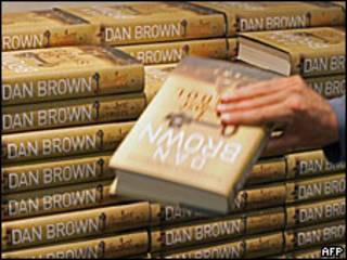 Ejemplares del nuevo libro de Dan Brown