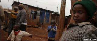 Cerca de 1 milhão de pessoas vivem em Kibera