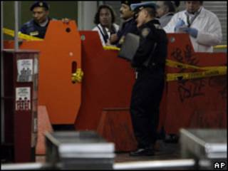 Policía en el metro de México