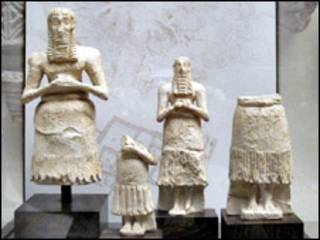 آثار