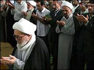 آیت الله منتظری در نماز عید فطر سالهای قبل - سایت
