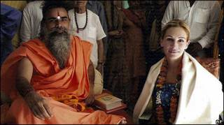 Julia Roberts e o líder do templo de Hari Mandir