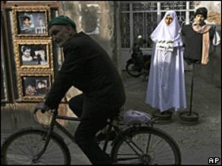 Maniquíes en Irán.
