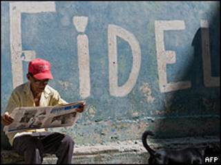 Lector en La Habana