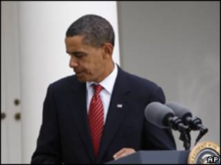 O presidente dos Estados Unidos, Barack Obama, durante entrevista na Casa Branca nesta sexta-feira (AP)