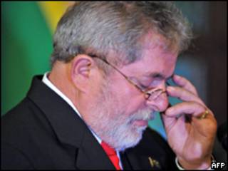 O presidente Luiz Inácio Lula da Silva durante visita a Bruxelas neste domingo (AFP)