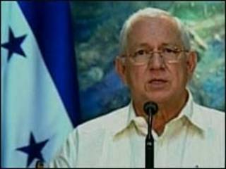 O presidente interino de Honduras, Roberto Micheletti
