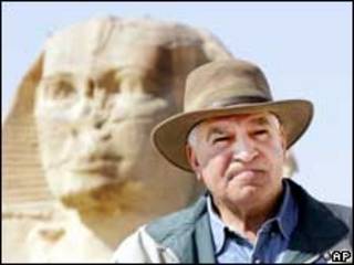 زاهي حواس رئيس المجلس الأعلى للآثار في مصر