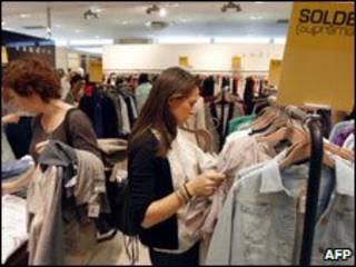 تخفيضات في متاجر برانتآن الفرنسية