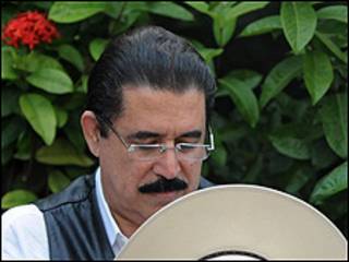 O líder deposto de Honduras, Manuel Zelaya