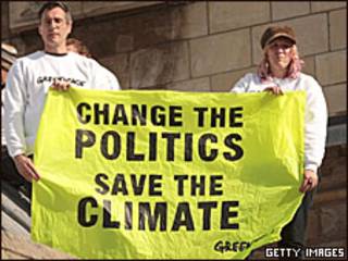 Активисты Greenpeace