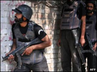 Polícia cerca prédio da FIA em Lahore