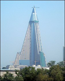 KS Ryugyong - hình của Ray Cunningham Jr