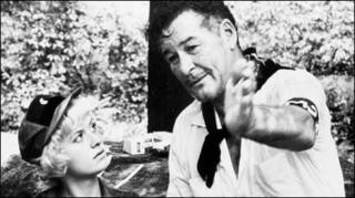 Los actores Errol Flynn y Beverly Aadland