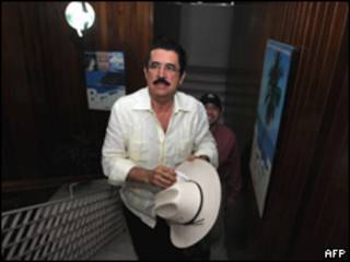 Manuel Zelaya, depuesto presidente de Honduras