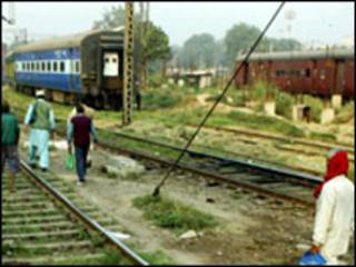 रेल