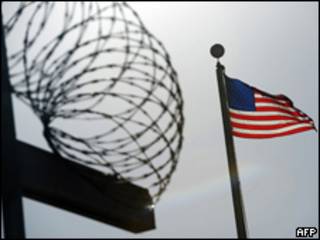 Bandera de EE.UU. en Guantánamo
