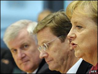 Horst Seehofer, Guido Westerwelle y Angela Merkel
