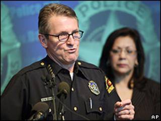 David Kunkle, chefe da polícia de Dallas, durante entrevista
