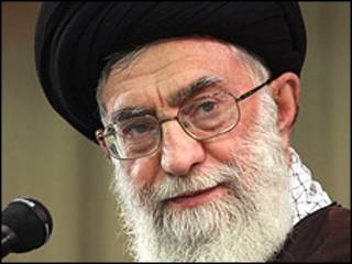 عکس از وبسایت دفتر حفظ و نشر آثار آیت الله خامنه ای