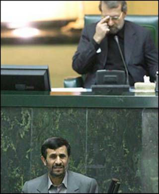 علی لاریجانی، رئیس مجلس شورای اسلامی ایران و محمود احمدی «زاد، رئیس جمهوری ایران