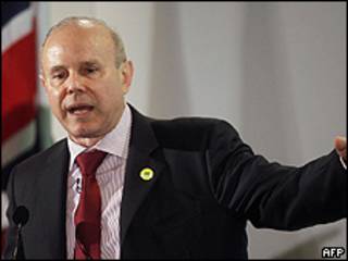 Guido Mantega durante seminário em Londres na quinta-feira