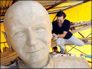 Estatua de Juan Pablo II. Imagen gentileza del diario La Tercera.