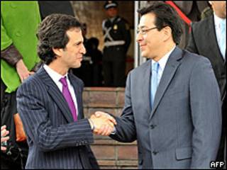 Cancilleres de Colombia y Ecuador, Jaime Bermúdez y Fander Falconi (foto archivo)