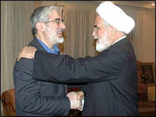 مهدی کروبی و میرحسین موسوی