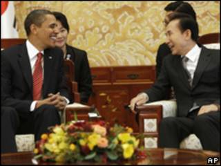 Shugaba Barack Obama dana Koriya ta Kudu Lee Myungbak