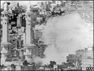 السلطات السعودية قمعت تظاهرة للحجاج الايرانيين خلال الحج عام 1987