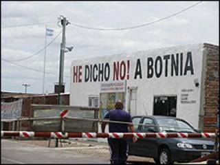 Protestas contra la papelera Botnia. Foto: Verónica Psetizki