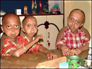 इकरामूल, रेहाना और अली
