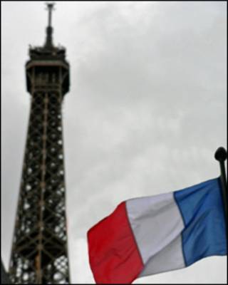 Bandera francesa en París