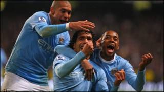 Carlos Tevez và Jong