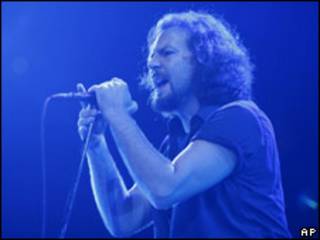 Солист группы Pearl Jam Эдди Веддер