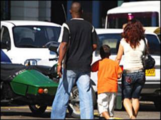 Familia cubana. (Foto: Raquel Pérez)