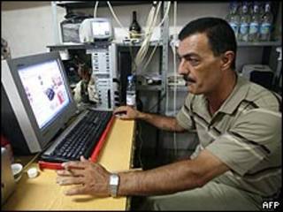 أيمن أبو عيطة