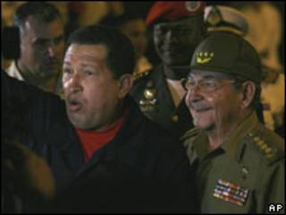 Hugo Chávez e Raúl Castro em Havana