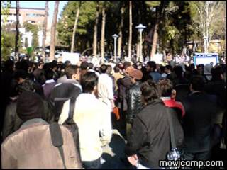 دانشجویان دانشگاه علم و صنعت